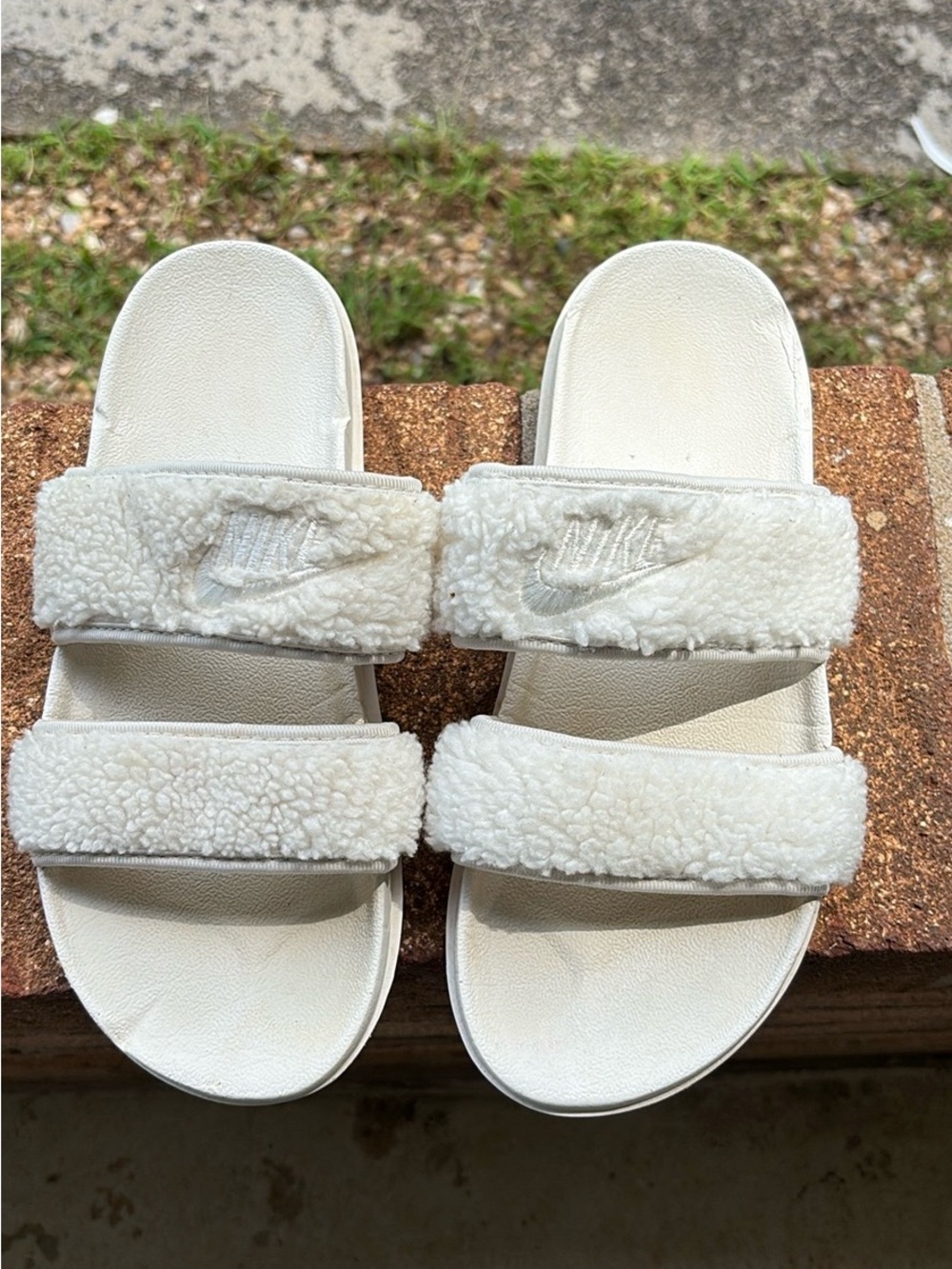 Nike Off Court Duo Sherpa Slide
Sandals White Woman's Size 10 Shoes